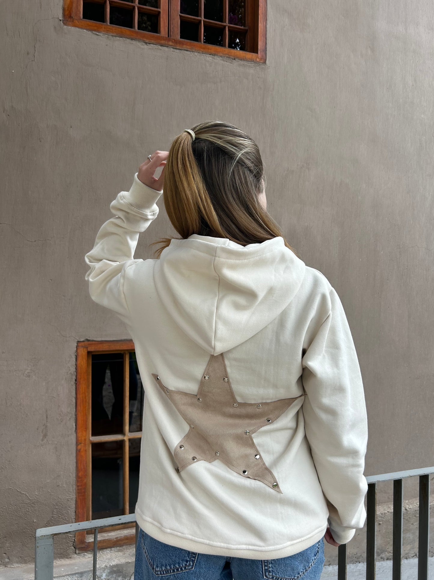 Poleron Star, Crema
