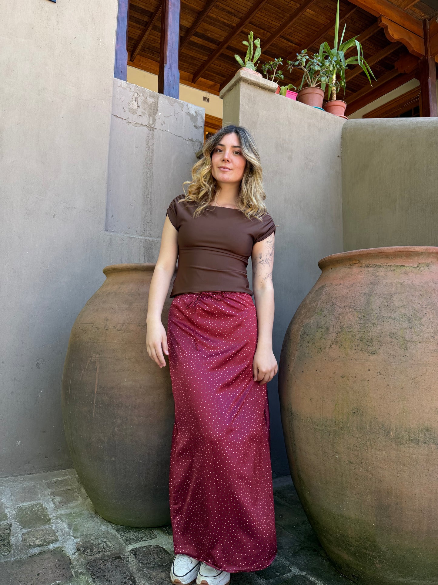 Falda larga polka dots burdeo