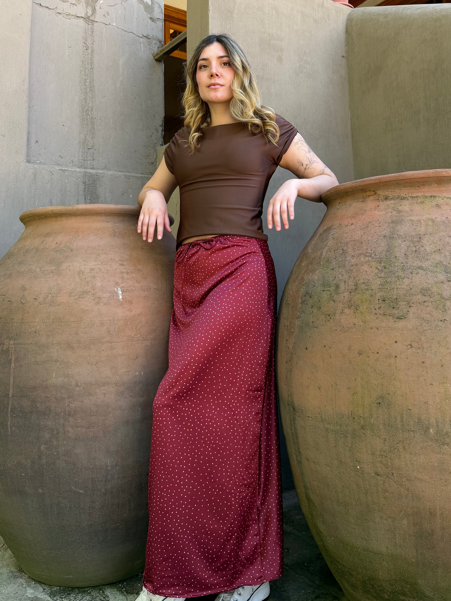 Falda larga polka dots burdeo
